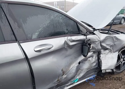 2016 Mercedes-Benz C 450 Amg 4Matic z USA, uszkodzony, nr VIN 55SWF6EB8GU132388